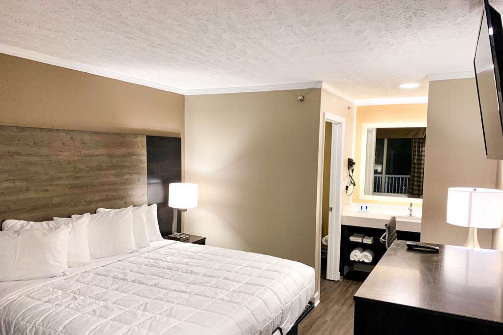 Quality Inn & Suites Pawleys Island Room photo